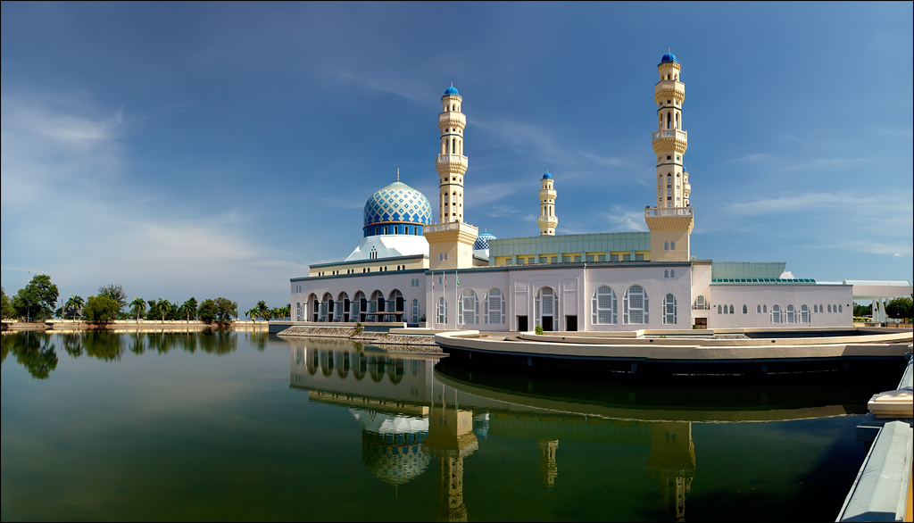 Kota_Kinabalu_city_Mosque.