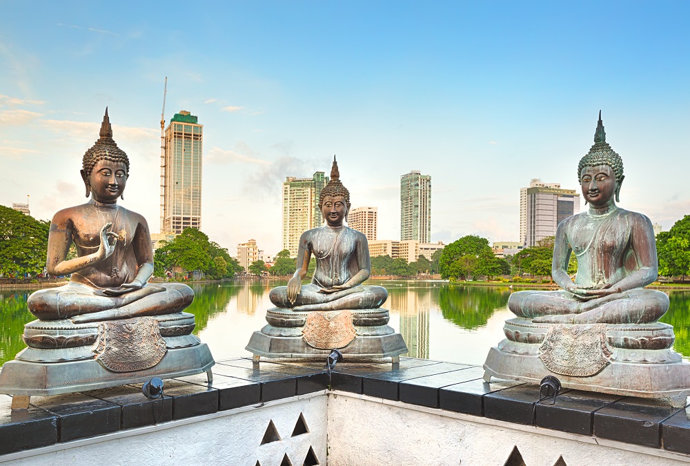 Colombo statues