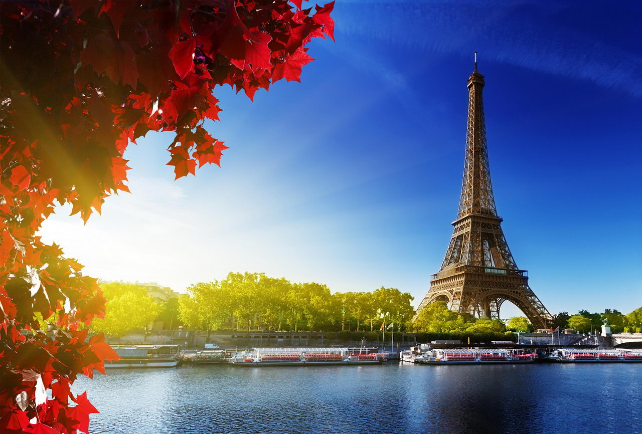 Eiffel Tower at Spring, Paris, France