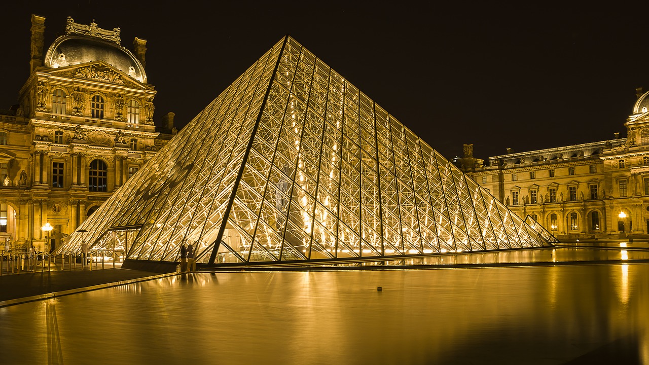 louvre-museum.jpg