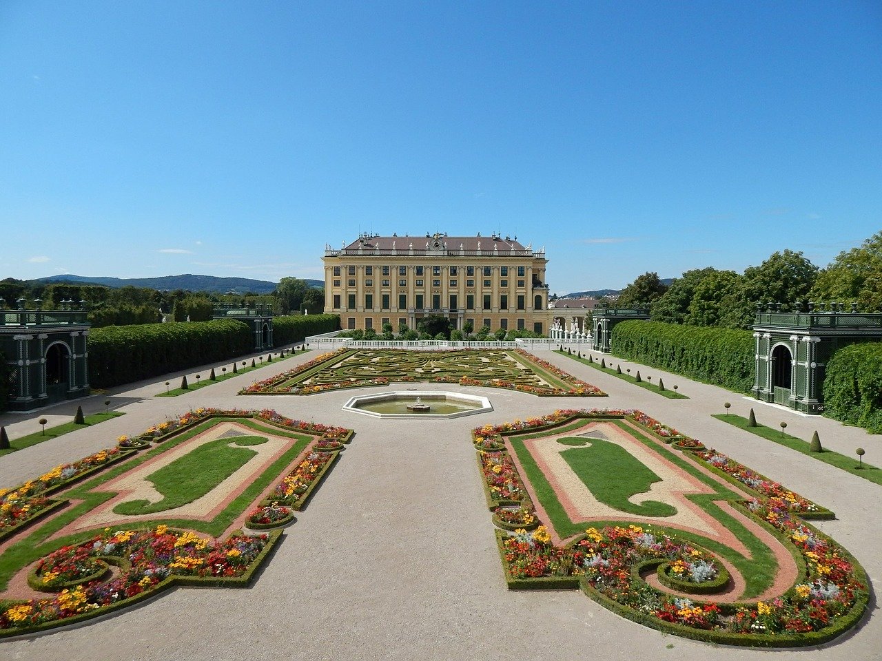 schoenbrunn.jpg