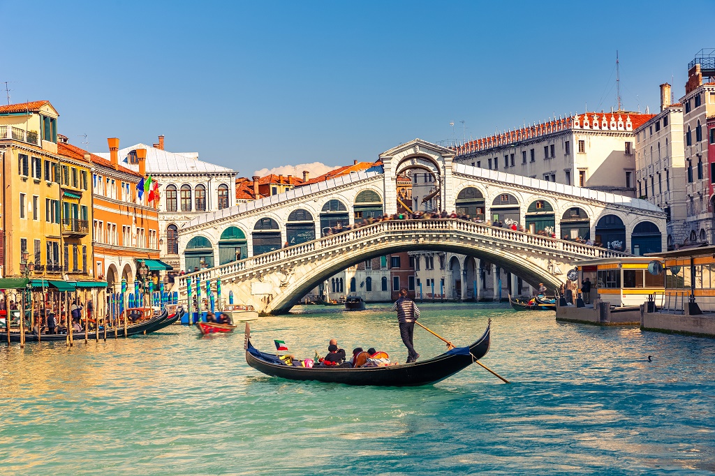 Venice, Rialto bridge, Italy